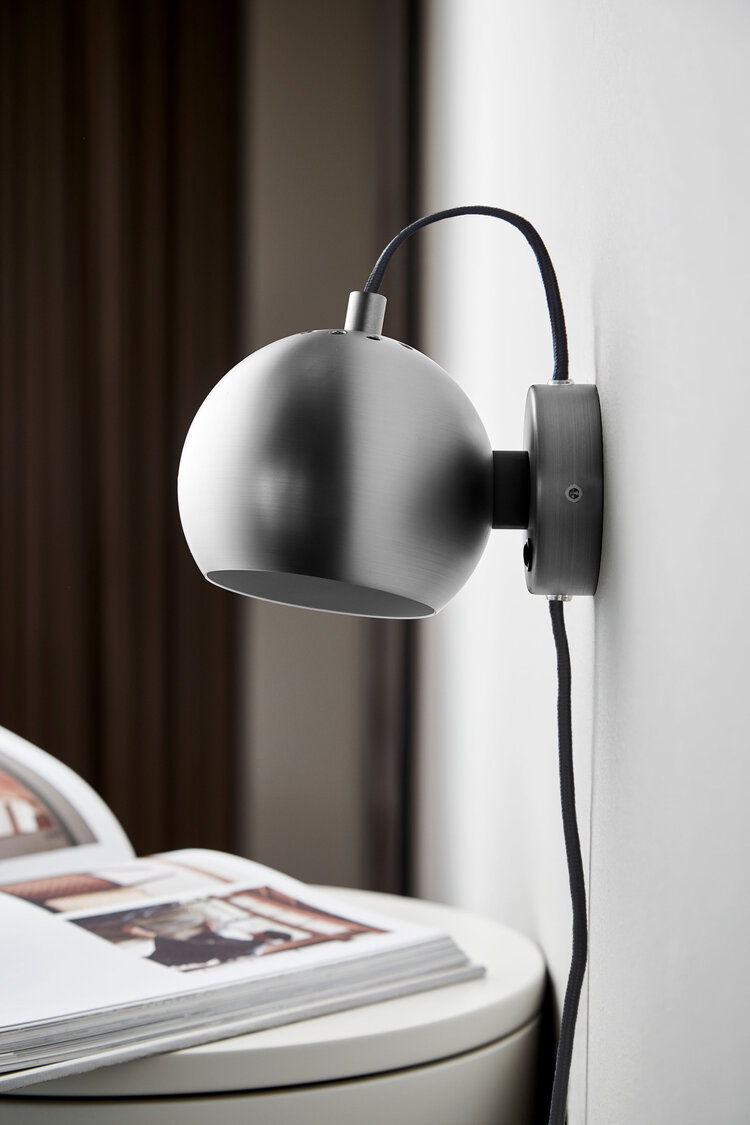 Ball-wall-lamp-brushed-satin—on_off-switch-on-wall-box_lifestyle-FRANDSEN.jpg